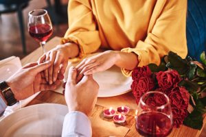 3 idei pentru o cină romantică reușită